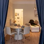 Urban Hideaway In The Heart Of