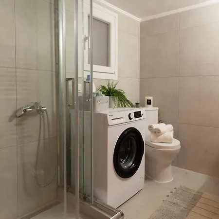 Urban Hideaway In The Heart Of Saloniki
