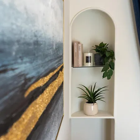 Apartment Urban Hideaway In The Heart Of *