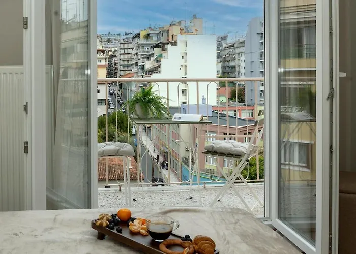 Urban Hideaway In The Heart Of Апартаменты Салоники