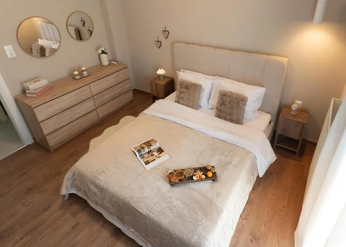 Апартаменты Urban Hideaway In The Heart Of *
