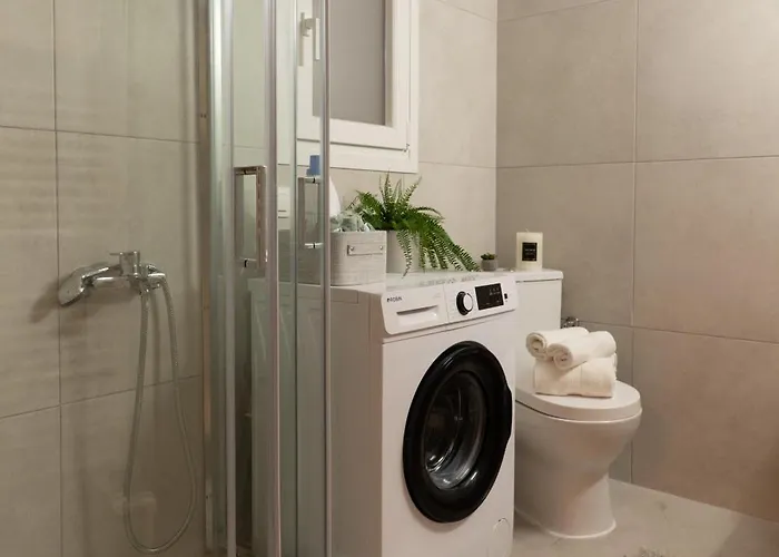 Urban Hideaway In The Heart Of Salonicco