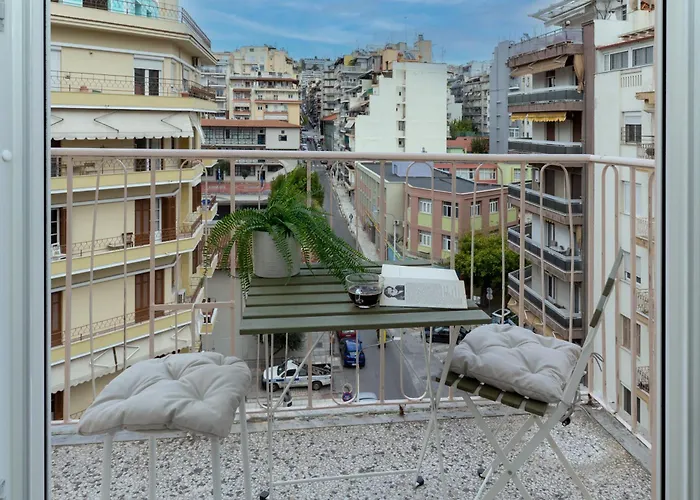 Urban Hideaway In The Heart Of Салоники
